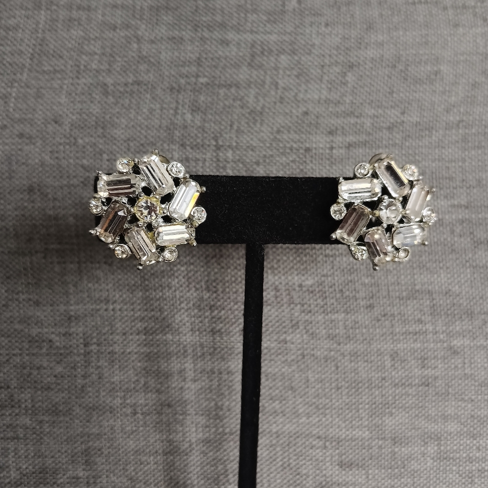 Vintage/Estate Silver Tone Rhinestone Abstract  Clip On Earrings "Classic!"